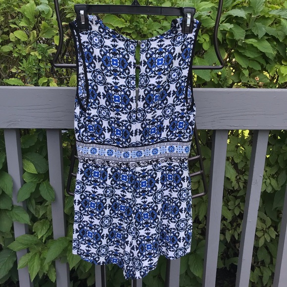 Forever 21 blue and white romper - Picture 2 of 3